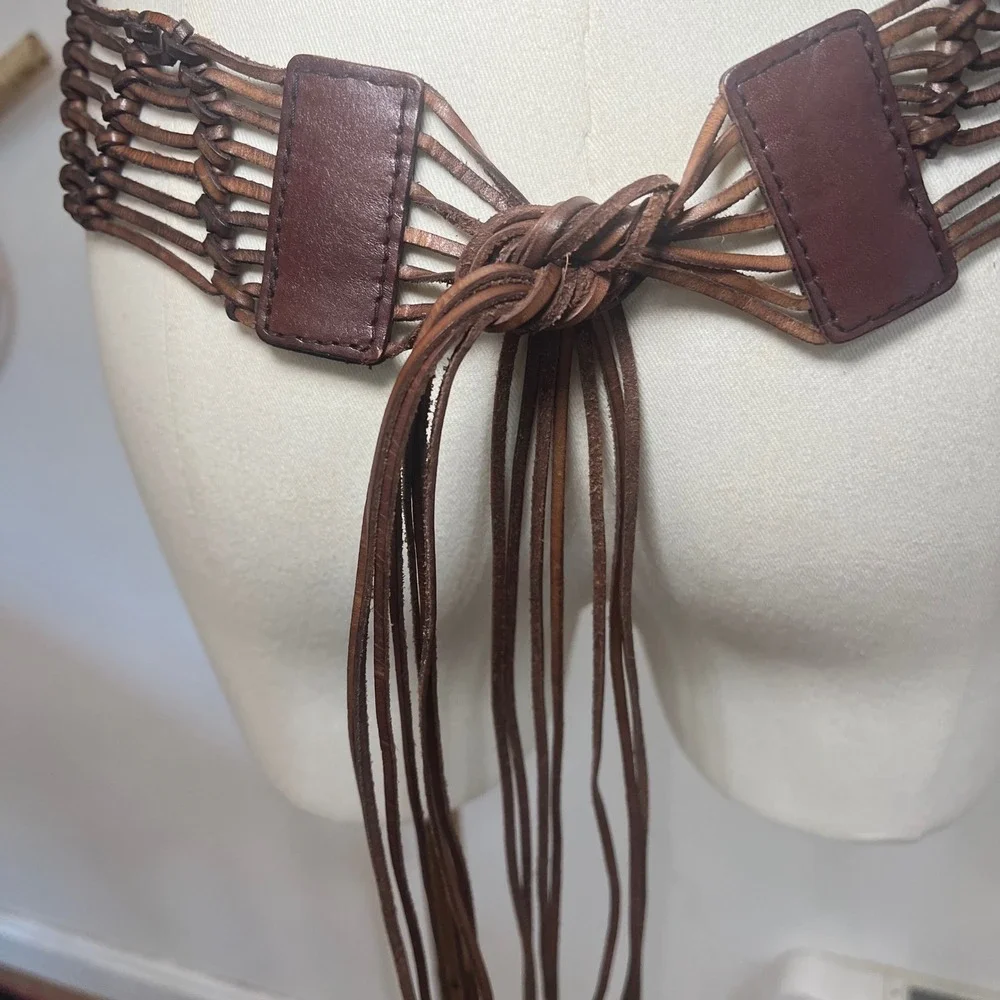 Vintage American Eagle Brown Leather Woven Macrame Fringe Tie Waist Belt Boho